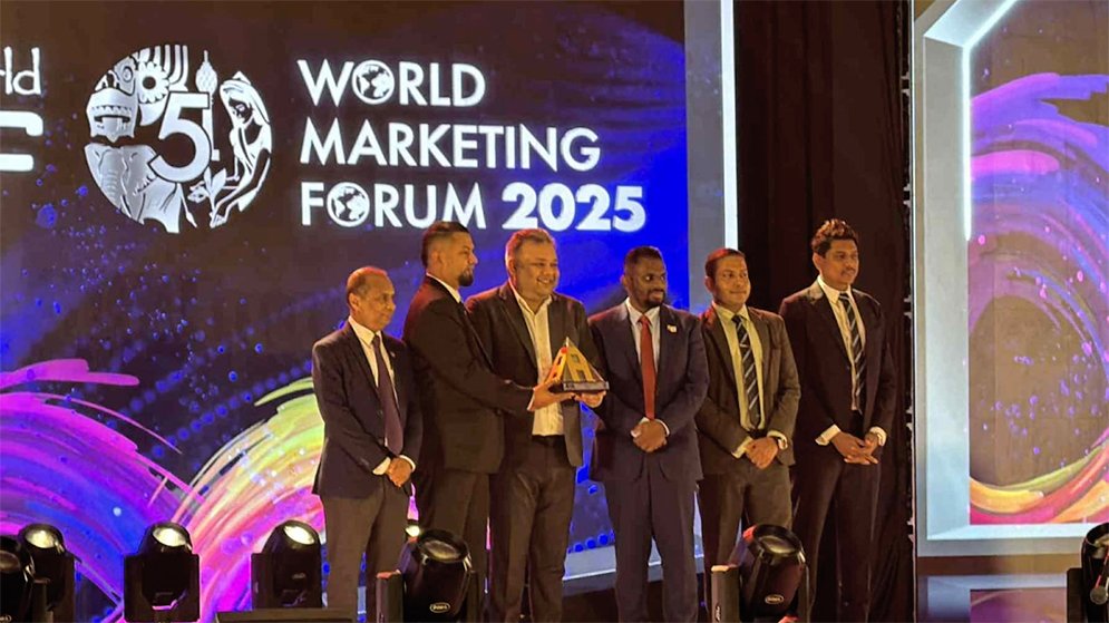 Imran Kadir Receives AMF Asia Marketing Excellence Award