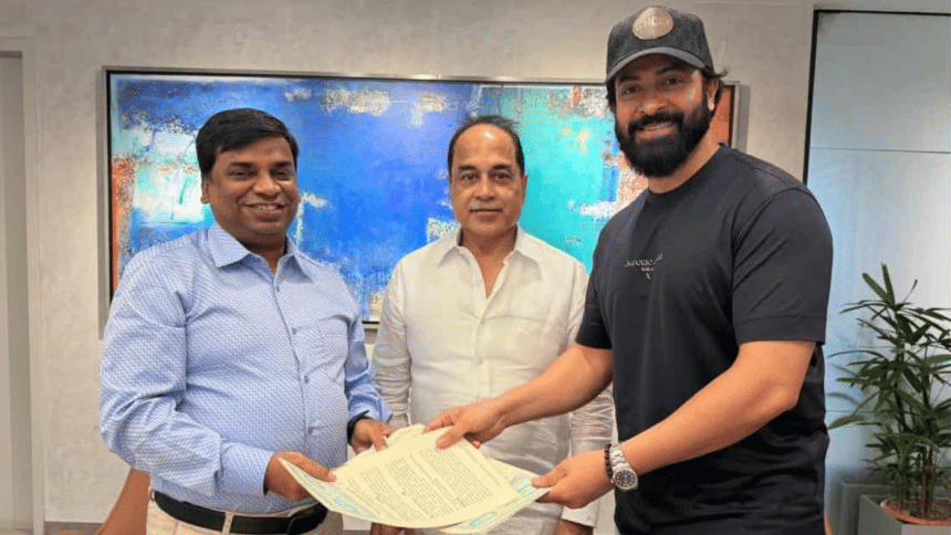 Shakib Khan signs another film with Sun music and Motion Pictures