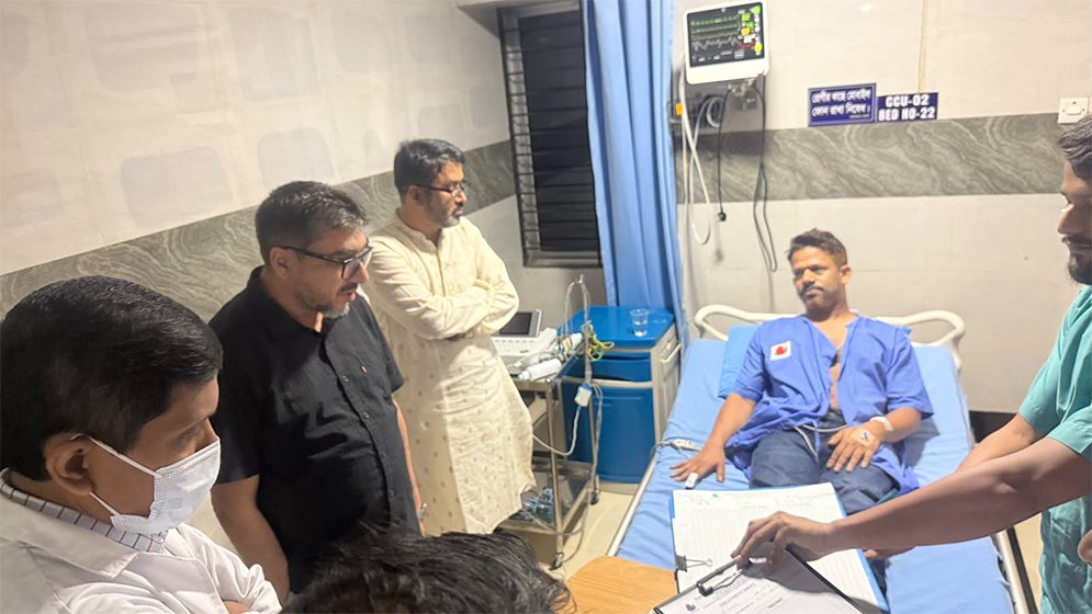 BNP Leader Nakibuzzaman Falls Ill at Dr. Zubaida Rahman’s Birthday Prayer Event